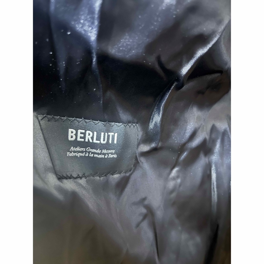 Berluti(ベルルッティ)のBerluti ベルルッティ コート ブラック ロング チェスター  ブラック メンズのジャケット/アウター(チェスターコート)の商品写真