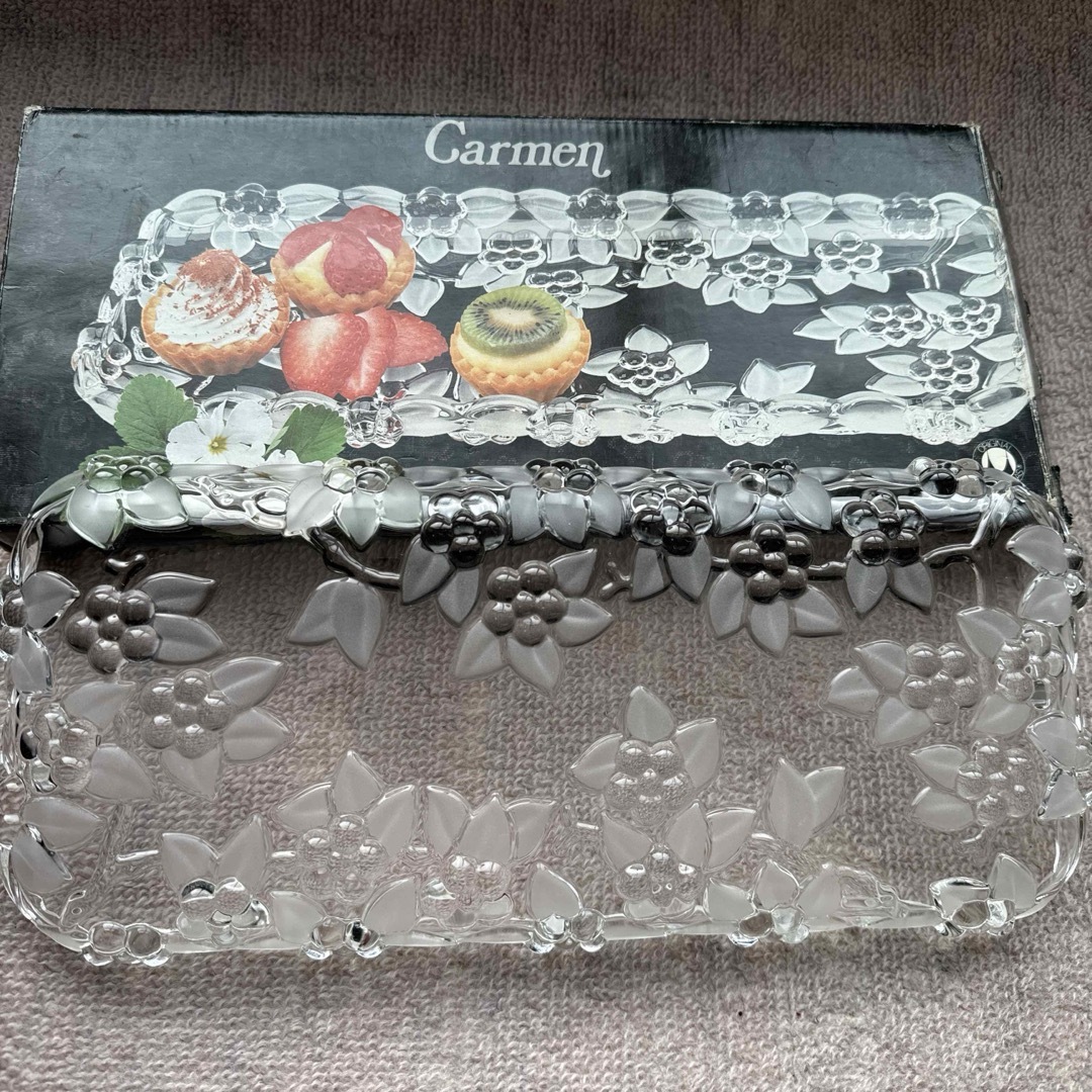 ドイツ製 フルーツプレート ガラス製 インテリア/住まい/日用品のキッチン/食器(食器)の商品写真