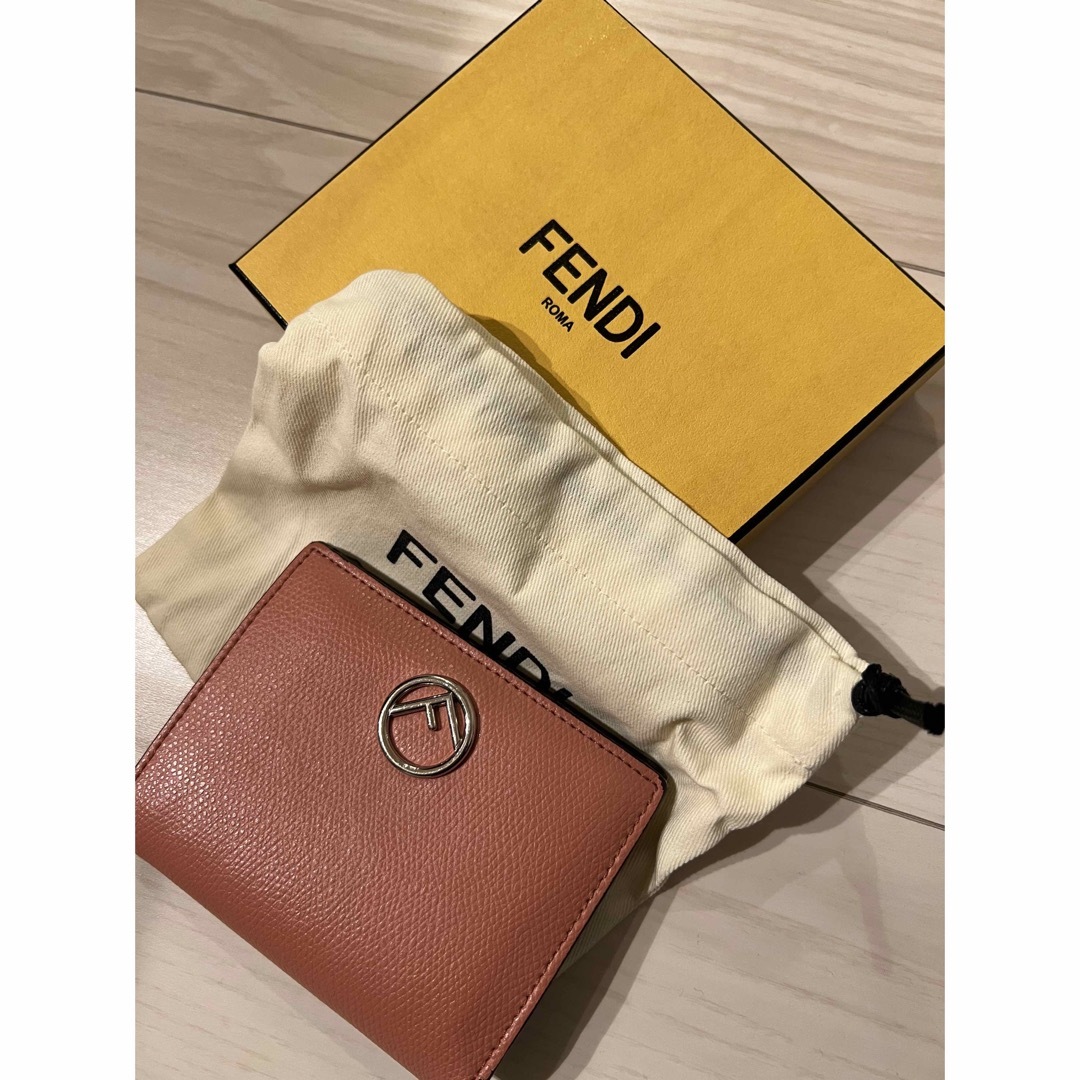 FENDI(フェンディ)のFENDI エフイズフェンディ 二つ折り レディースのファッション小物(財布)の商品写真