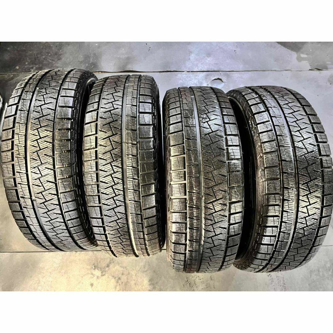 215/65R16　4本　ピレリスタッドレス　アルファード、ヴェルファイア4本製造年