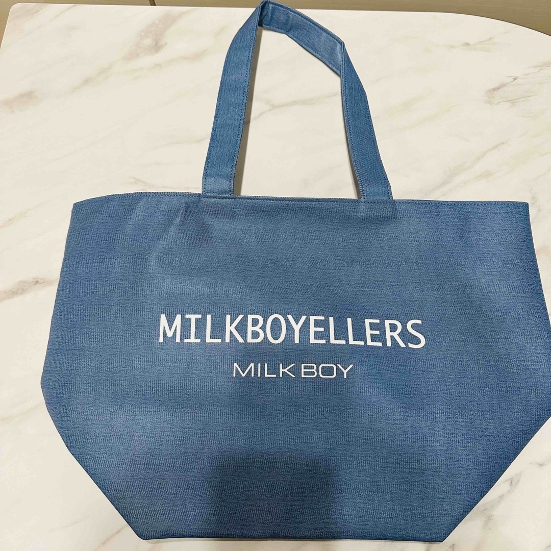 MILKBOY(ミルクボーイ)のMILKBOY ミルクボーイ BOYSトートバッグ ブルーデニム 新品未使用品 メンズのバッグ(トートバッグ)の商品写真