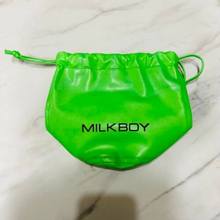 ミルクボーイ(MILKBOY)のMILKBOY ポーチバッグ 巾着バッグ ネオングリーン 新品未使用品(ショルダーバッグ)