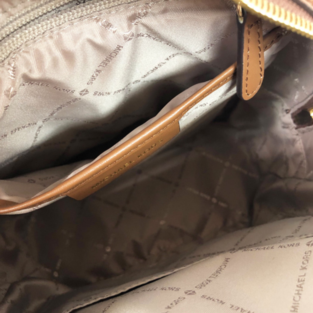 Michael Kors(マイケルコース)のマイケルコース アディナ ミディアム バックパック レザー PVC ホワイト レディースのバッグ(リュック/バックパック)の商品写真