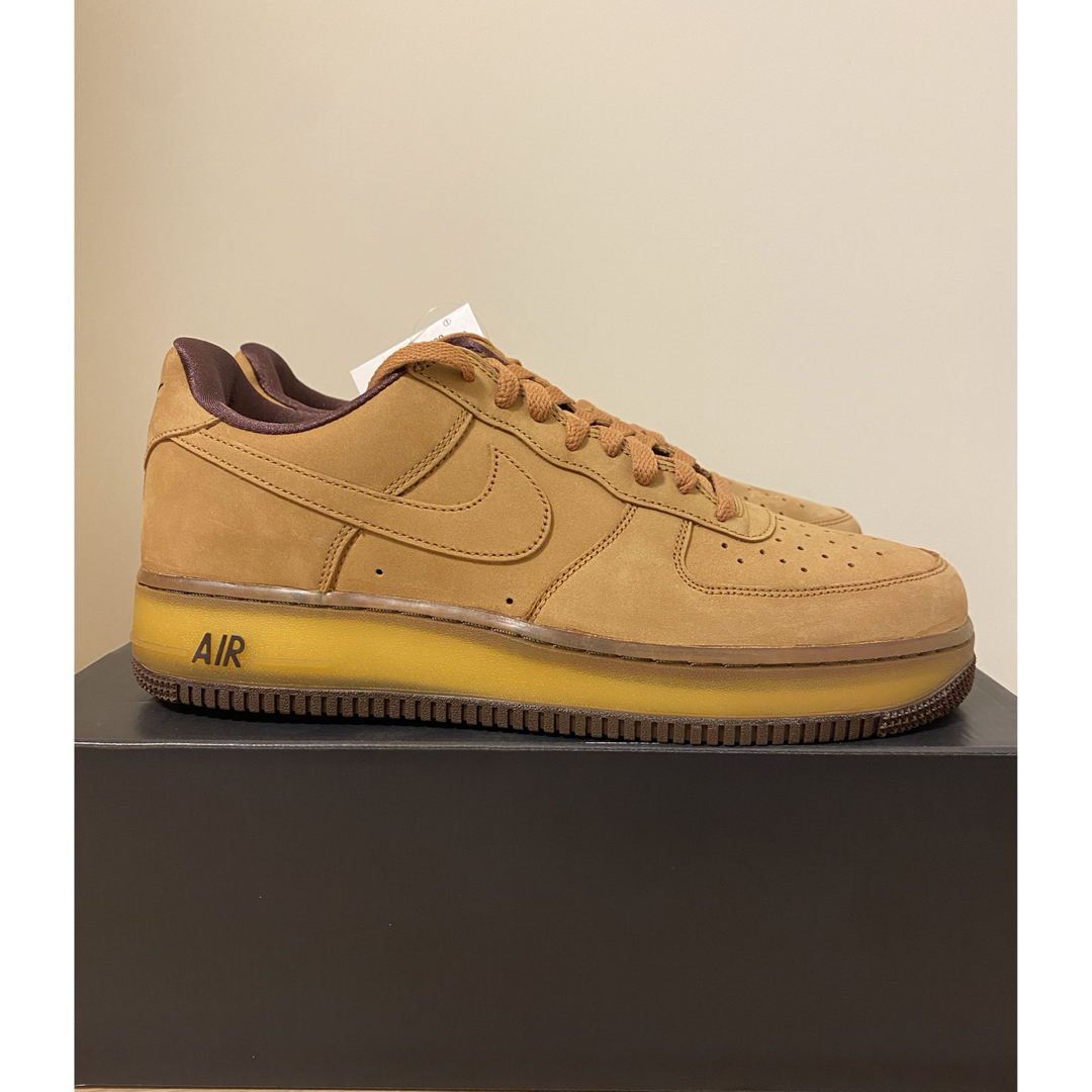 NIKE(ナイキ)の【完売品】NIKE AIR FORCE 1 WHEAT MOCHA メンズの靴/シューズ(スニーカー)の商品写真