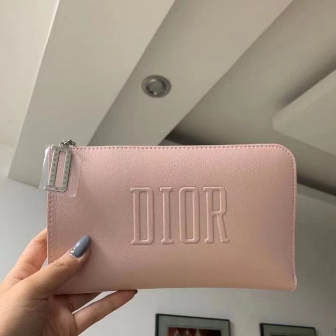 Christian Dior(クリスチャンディオール)の】Dior ディオール ポーチ ノベルティ ピンクベージュ レディースのファッション小物(ポーチ)の商品写真