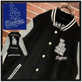 MLB - 【XL】【新品】19800円 豪華刺繍ワッペン多数 国内入手困難 NY MLB - 【XL】【新品】19800円 豪華刺繍ワッペン多数 国内入手困難 NY