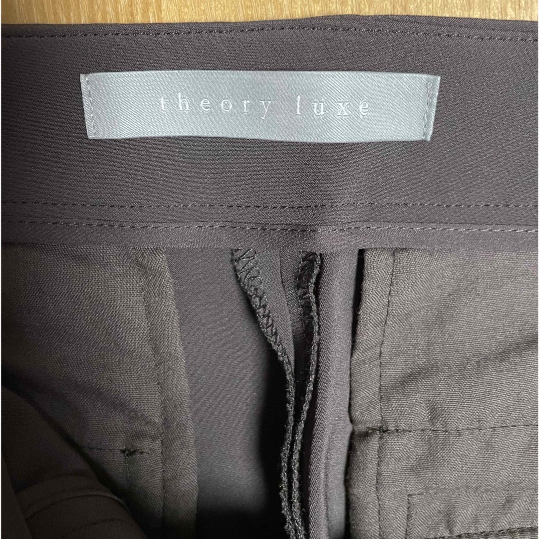 Theory luxe(セオリーリュクス)のMatte Stretch Nayer●スートグレー●サイズ36●used レディースのパンツ(その他)の商品写真