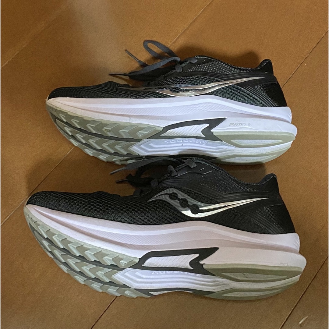 SAUCONY(サッカニー)のsaucony スニーカー　25 メンズの靴/シューズ(スニーカー)の商品写真