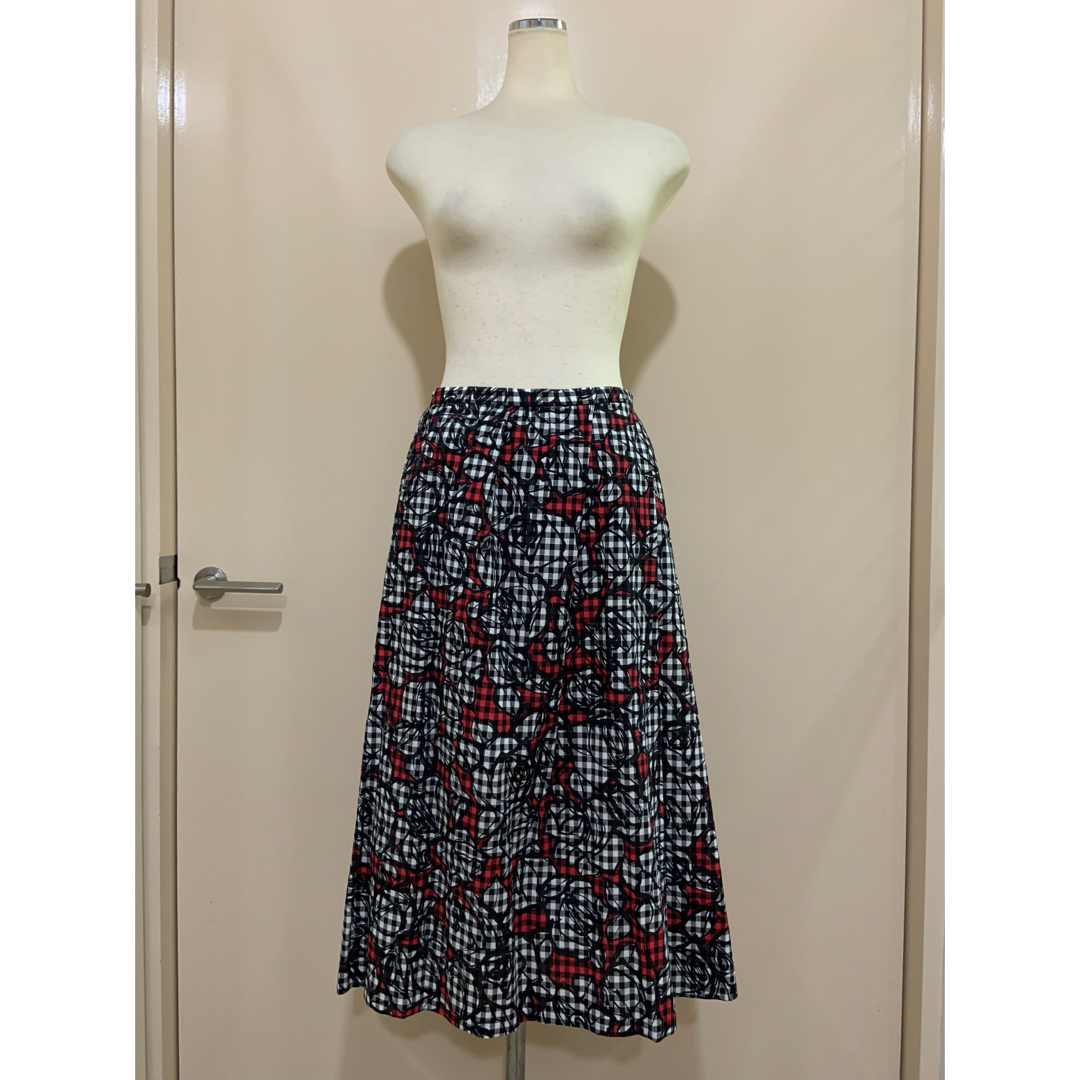 HANAE MORI(ハナエモリ)の新品11号　ハナエモリ（HANAE MORI）税込5万3900円お花柄スカート レディースのワンピース(ロングワンピース/マキシワンピース)の商品写真