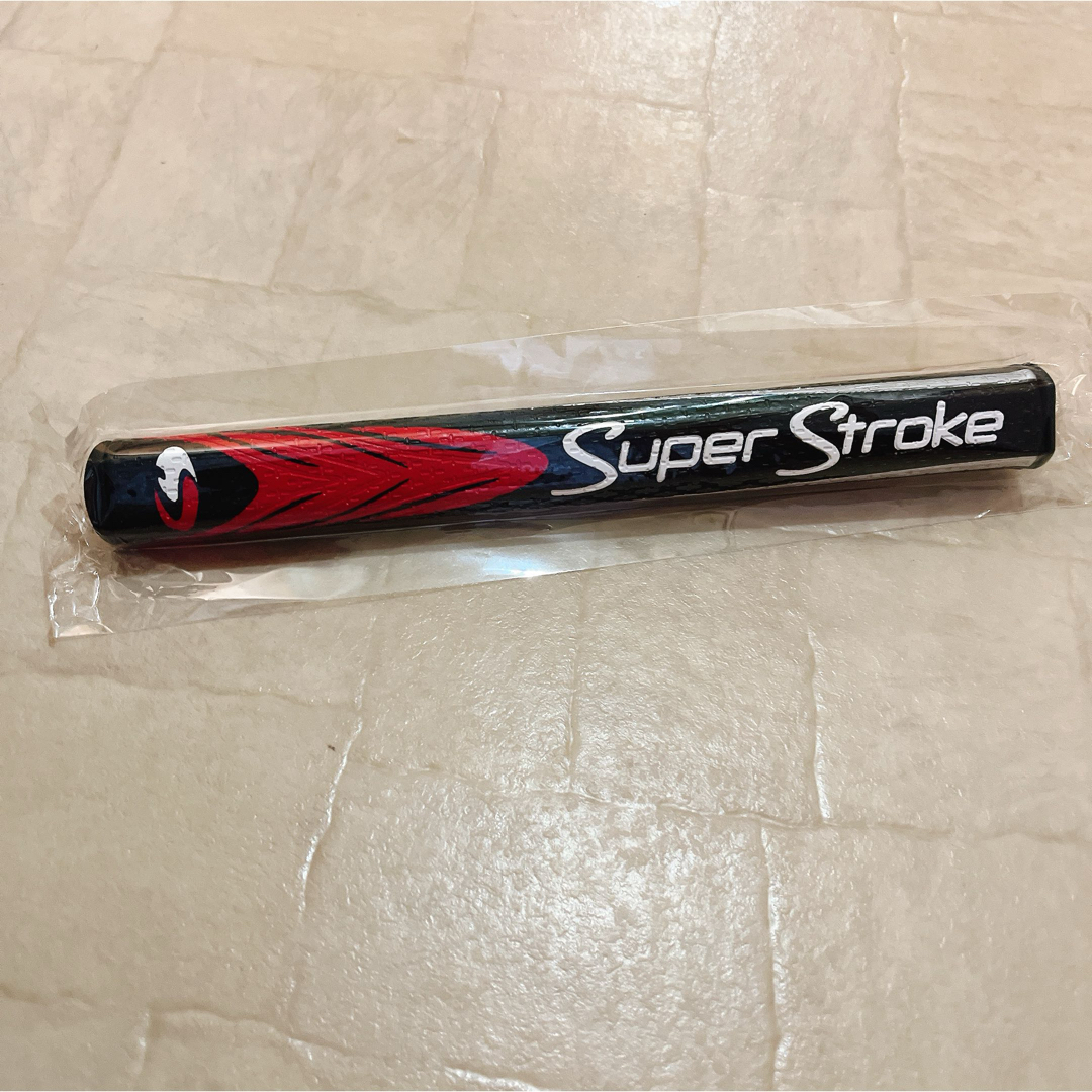 SuperStroke(スーパーストローク)のスーパーストローク ミッドスリム　2.0 黒　赤　ゴルフ　パターグリップ   スポーツ/アウトドアのゴルフ(その他)の商品写真