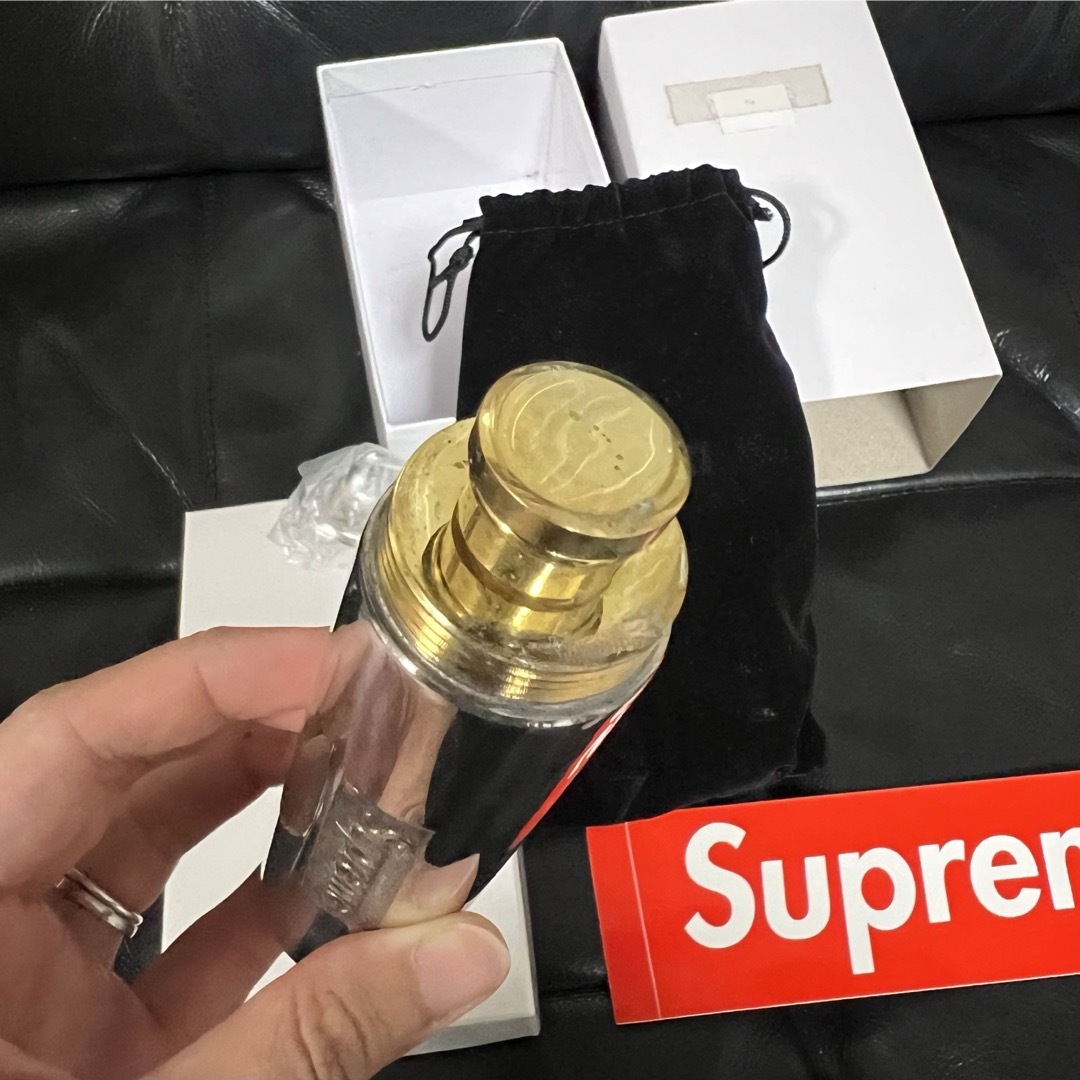 Supreme(シュプリーム)のsupreme  シュプリームウィスキーボトル 食品/飲料/酒の酒(ウイスキー)の商品写真