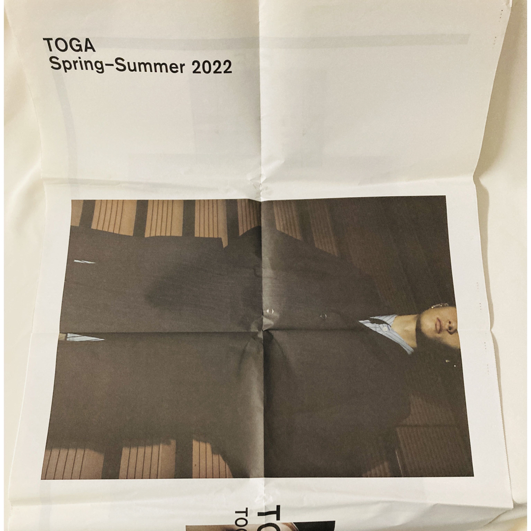 TOGA(トーガ)のTOGA トーガ 2022スプリング/サマー カタログ　ポスター　ノベルティ エンタメ/ホビーの雑誌(ファッション)の商品写真