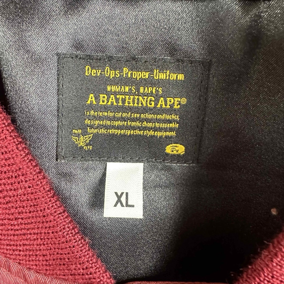 A BATHING APE(アベイシングエイプ)のA BATHING APE シャーク　フライトジャケット　レッド　XL メンズのジャケット/アウター(フライトジャケット)の商品写真