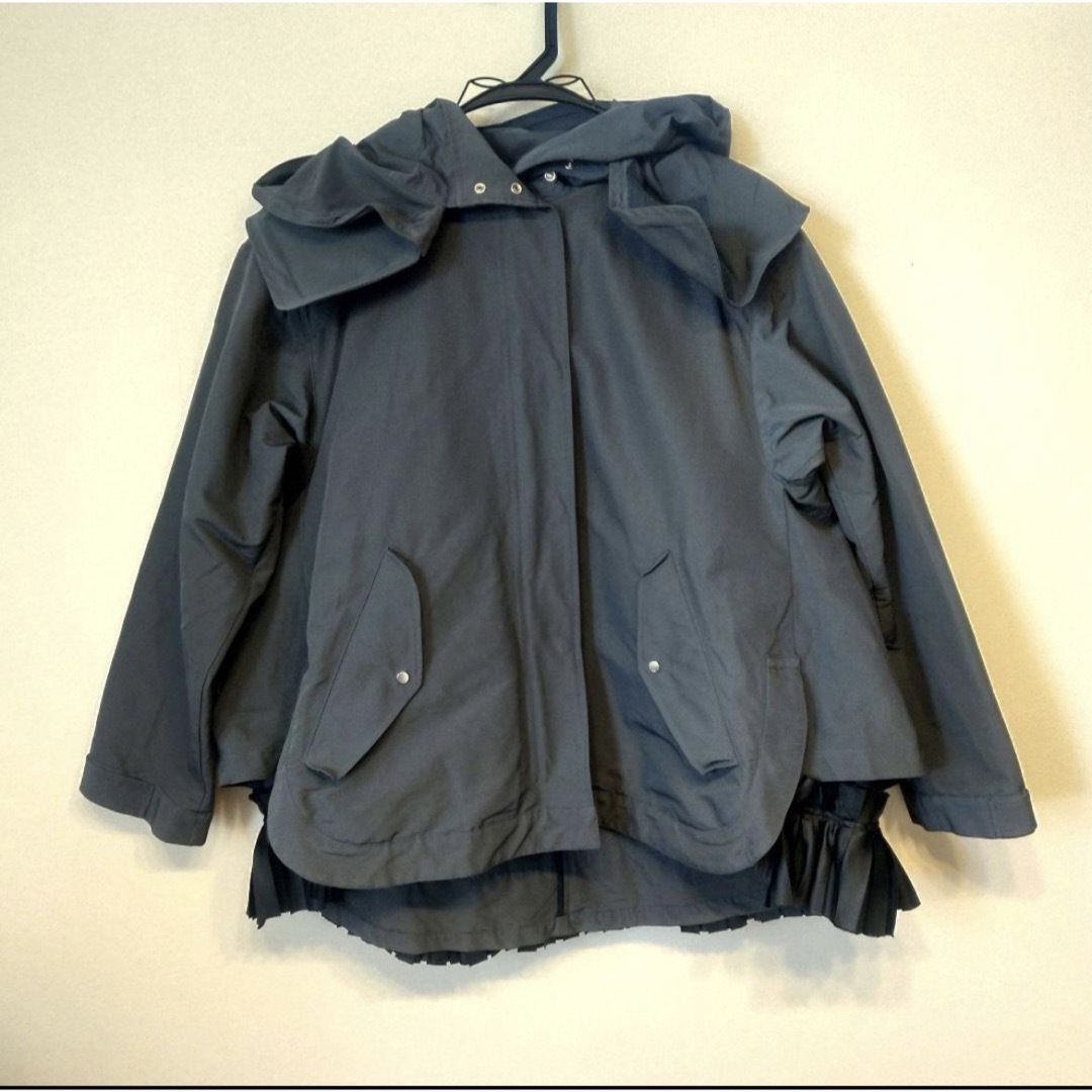 バッグフリル　アウター レディースのジャケット/アウター(ナイロンジャケット)の商品写真