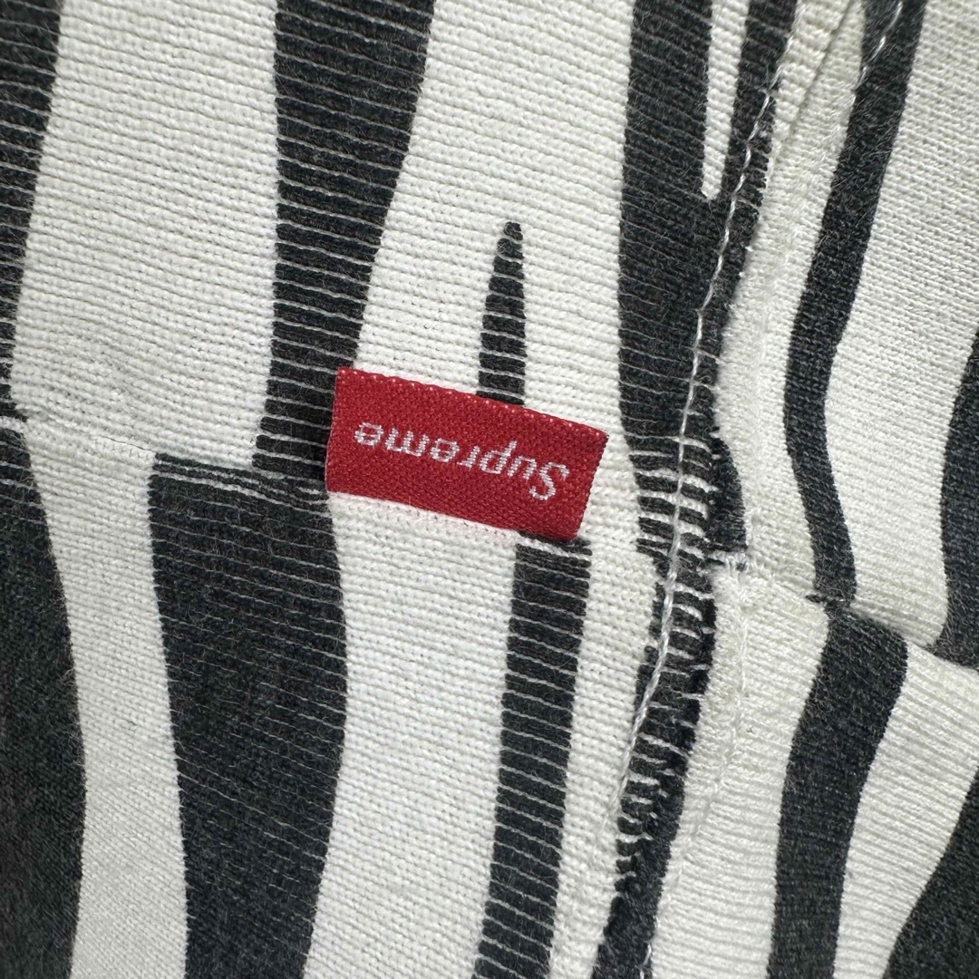 Supreme(シュプリーム)のSupreme Box Logo Crewneck Zebra ゼブラ　XL メンズのトップス(スウェット)の商品写真