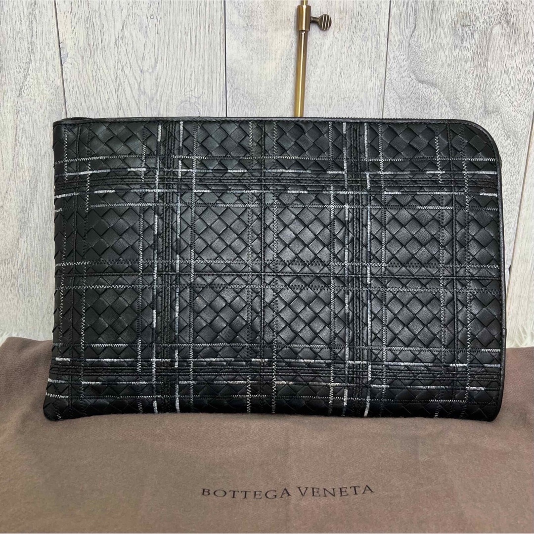 Bottega Veneta(ボッテガヴェネタ)の希少アイテム♡保存袋♡極美品♡ボッテガヴェネタ イントレチャート クラッチバッグ メンズのバッグ(セカンドバッグ/クラッチバッグ)の商品写真