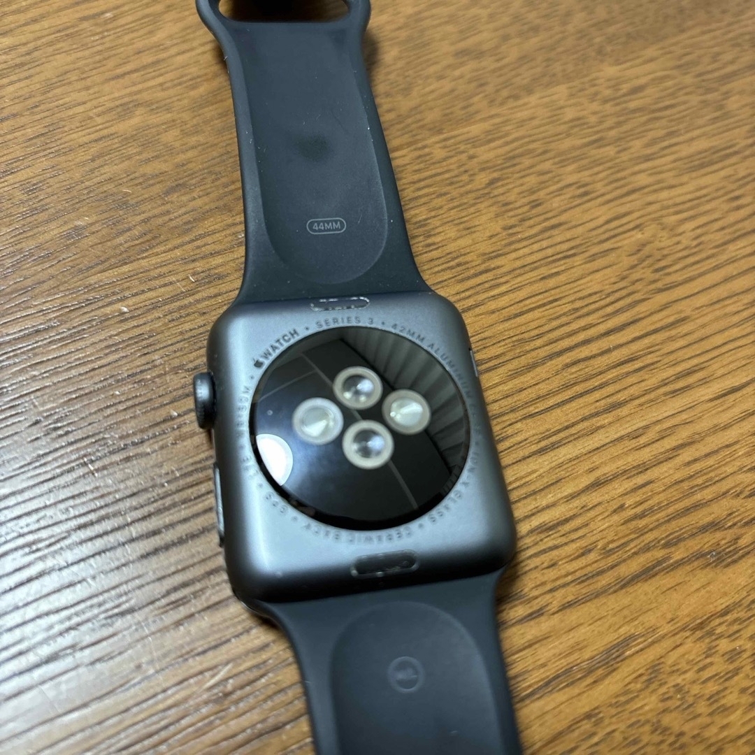 Apple Watch(アップルウォッチ)のApple Watch series3 セルラーモデル 充電器付  スマホ/家電/カメラのスマホアクセサリー(その他)の商品写真