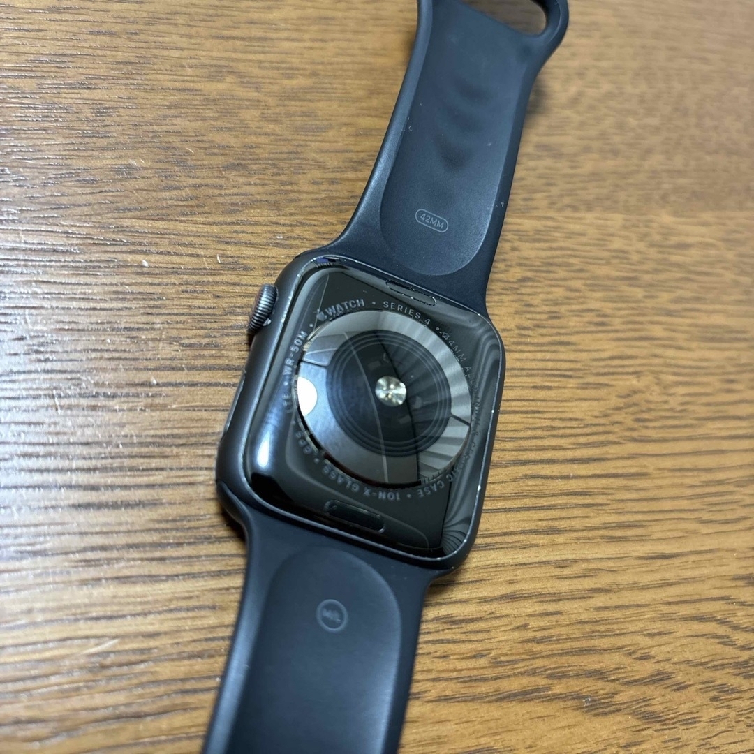 Apple Watch(アップルウォッチ)のApple Watch series4 セルラーモデル 付属品完備 スマホ/家電/カメラのスマホアクセサリー(その他)の商品写真