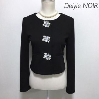 デイライルノアール(Delyle NOIR)のデイライルノアール　　ビジューパールボタンジャケット(ノーカラージャケット)