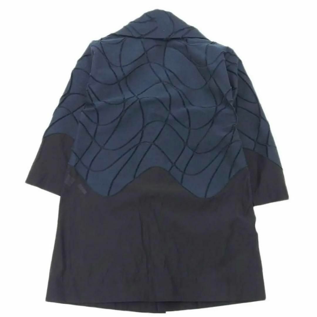 ISSEY MIYAKE(イッセイミヤケ)の【新品未使用】イッセイミヤケ　ISSEY MIYAKE デザインコート　アウター レディースのジャケット/アウター(その他)の商品写真