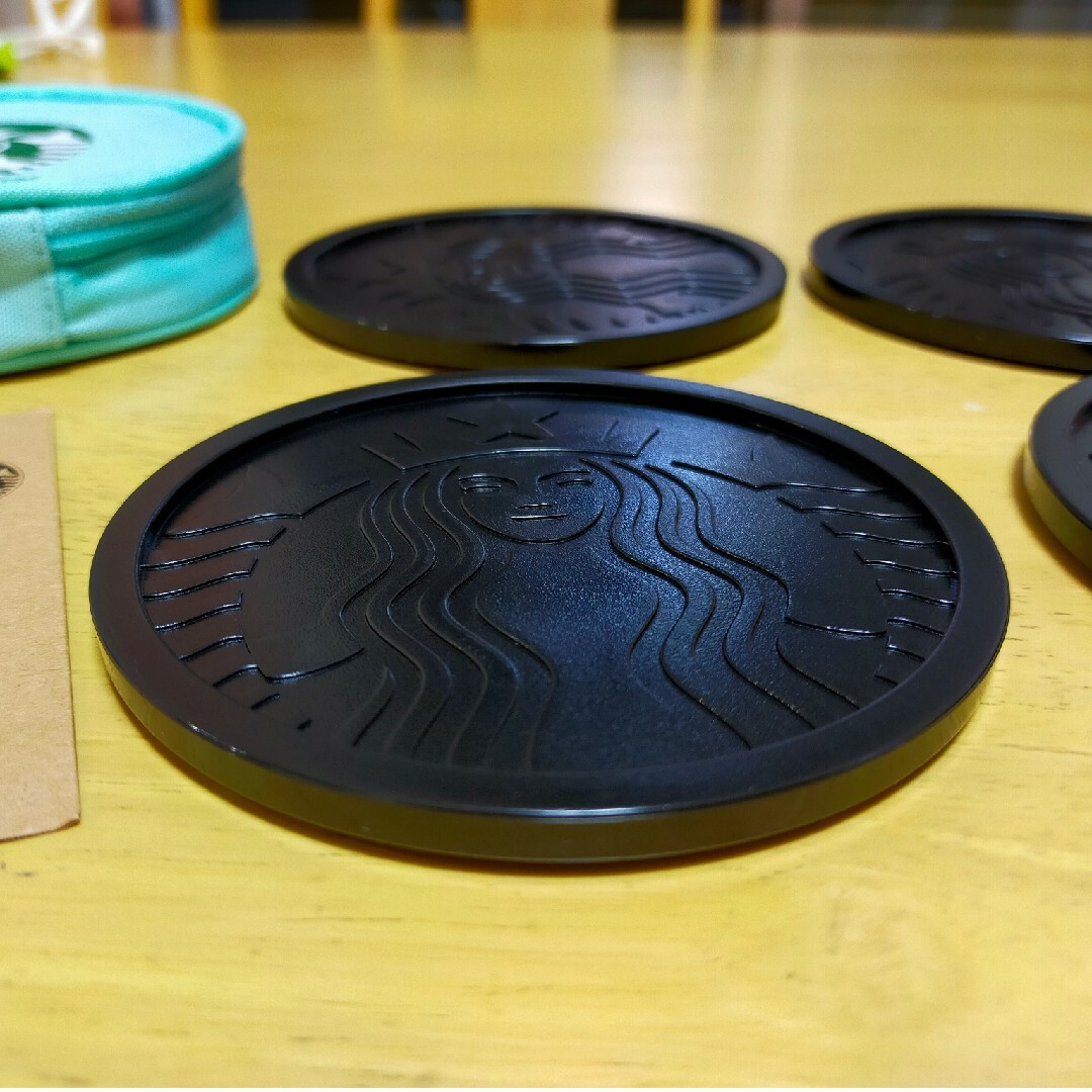 Starbucks(スターバックス)のこけし様 スターバックス コースター4P＆ポーチ インテリア/住まい/日用品のキッチン/食器(テーブル用品)の商品写真