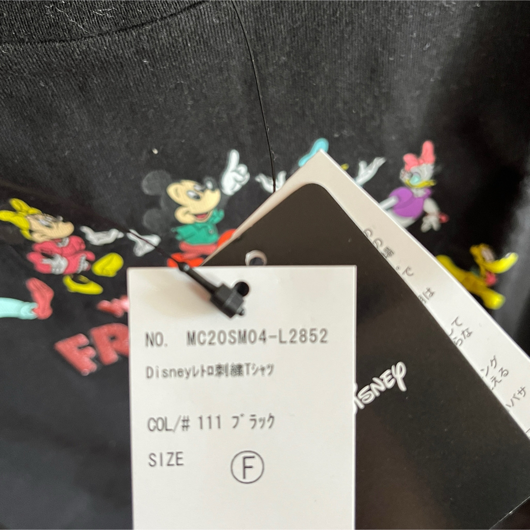 Disney(ディズニー)の【新品】ディズニー ⭐️ レトロ刺繍Tシャツ ブラック レディースのトップス(Tシャツ(半袖/袖なし))の商品写真