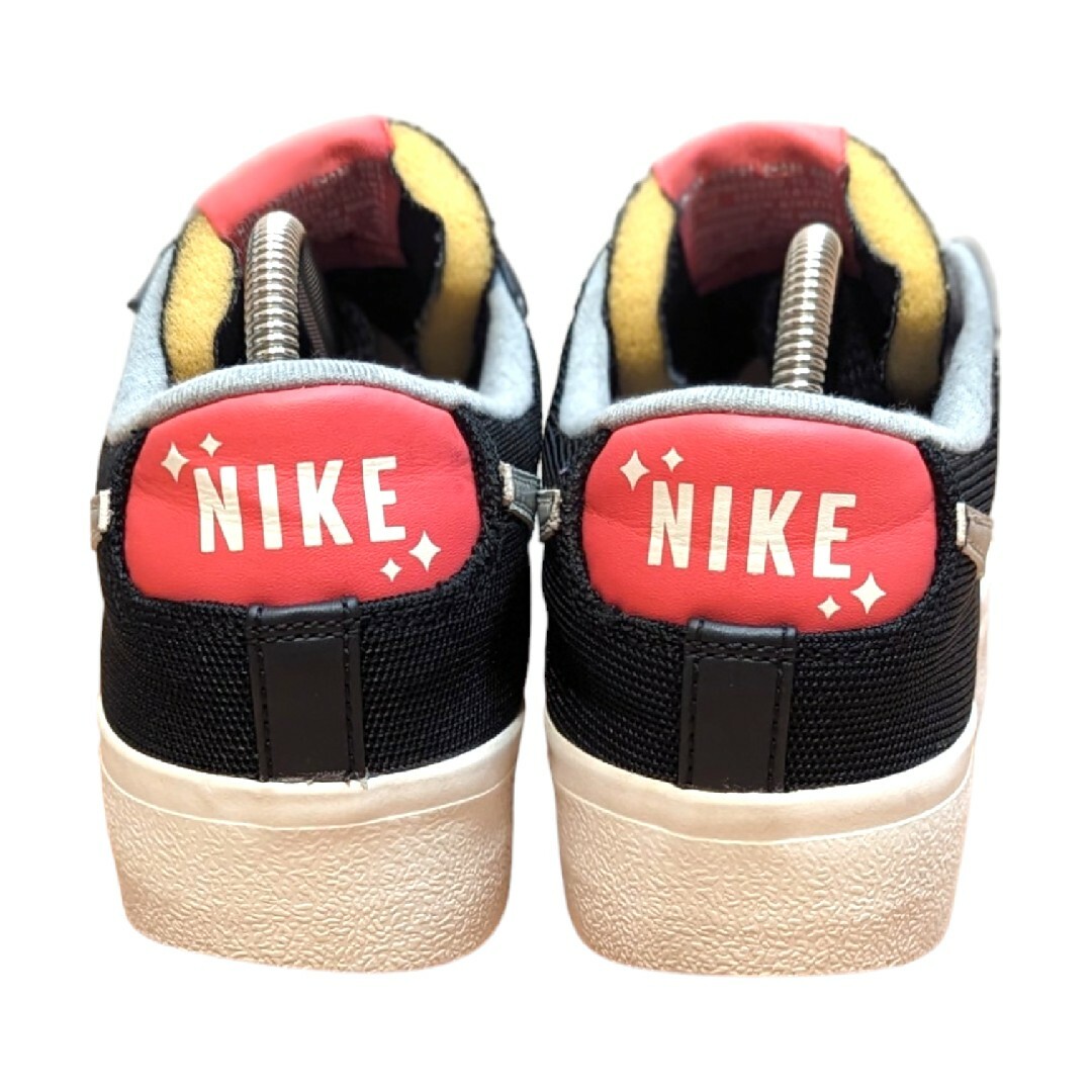 NIKE(ナイキ)のNIKE ナイキ BLAZER LOW 厚底 ブレーザー 23.5cm ブラック レディースの靴/シューズ(スニーカー)の商品写真