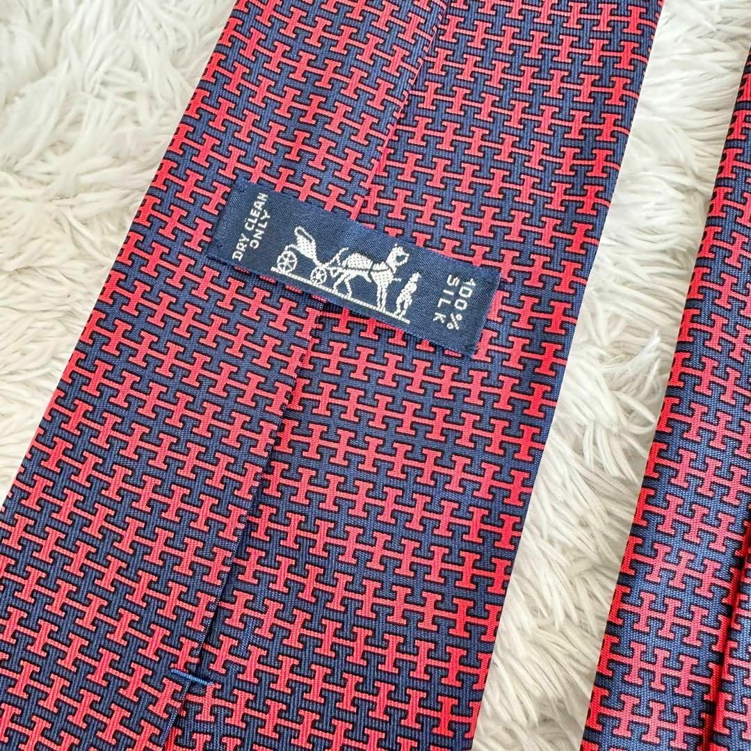 美品】エルメス ネクタイ ネイビー レッド H柄 ハイブランド 美品】エルメス ネクタイ ネイビー レッド H柄 ハイブランド
