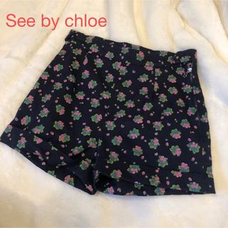 シーバイクロエ(SEE BY CHLOE)のシーバイクロエ see by chloe ショートパンツ ネイビー 花柄(ショートパンツ)