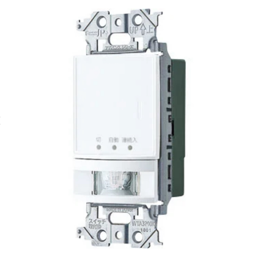Panasonic(パナソニック)のWTA 14119W 壁取付　熱線センサ付自動スイッチ インテリア/住まい/日用品のライト/照明/LED(その他)の商品写真