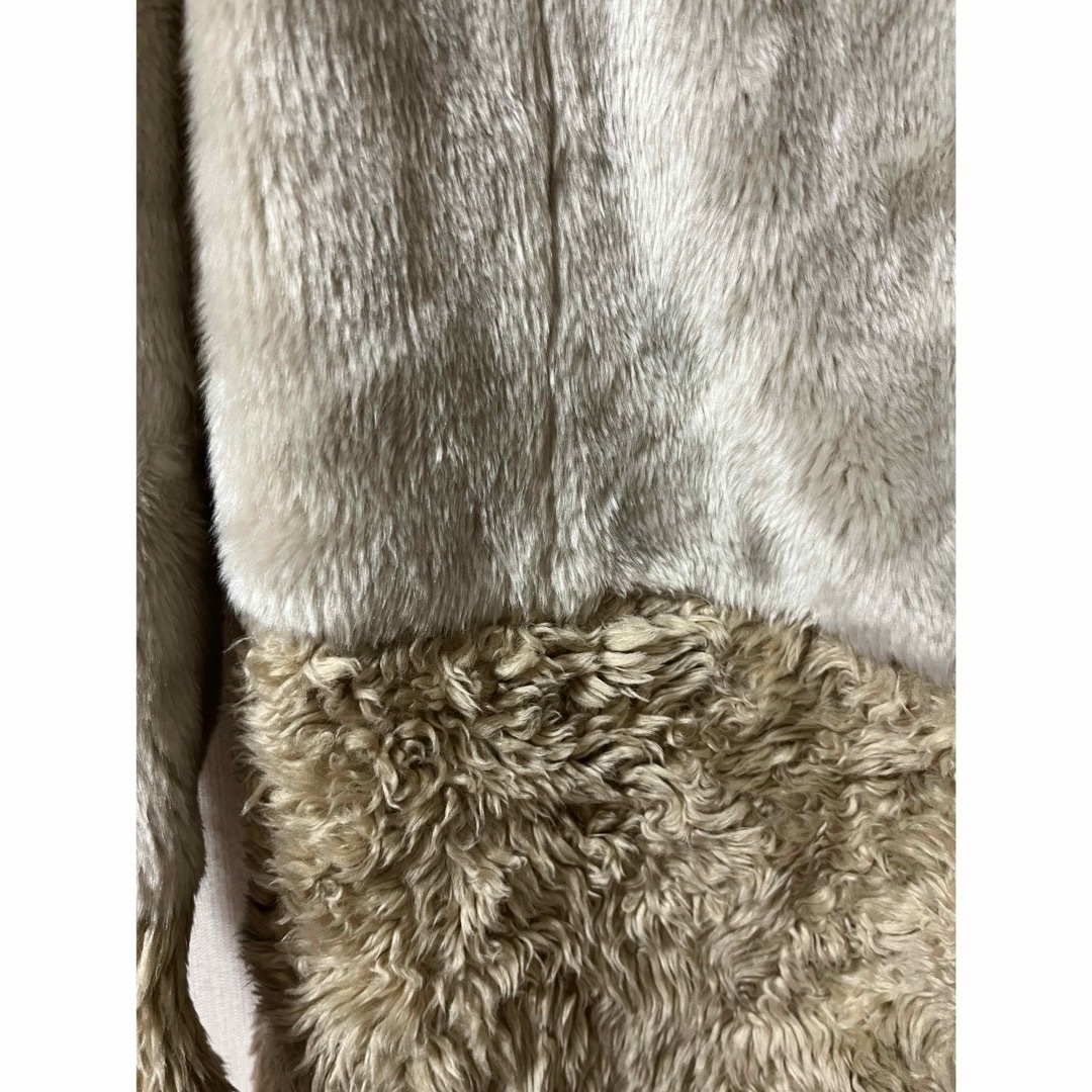 ボアコート アイボリー S レディースのジャケット/アウター(毛皮/ファーコート)の商品写真