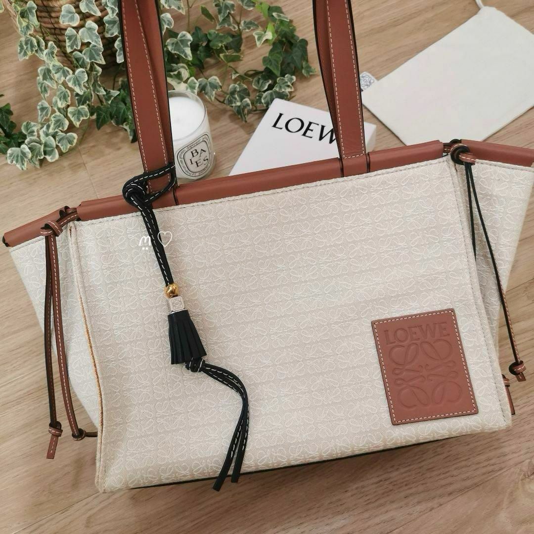 LOEWE　ロエベ　パーソナライズチャーム　アナグラムダイス　ハート　タッセル