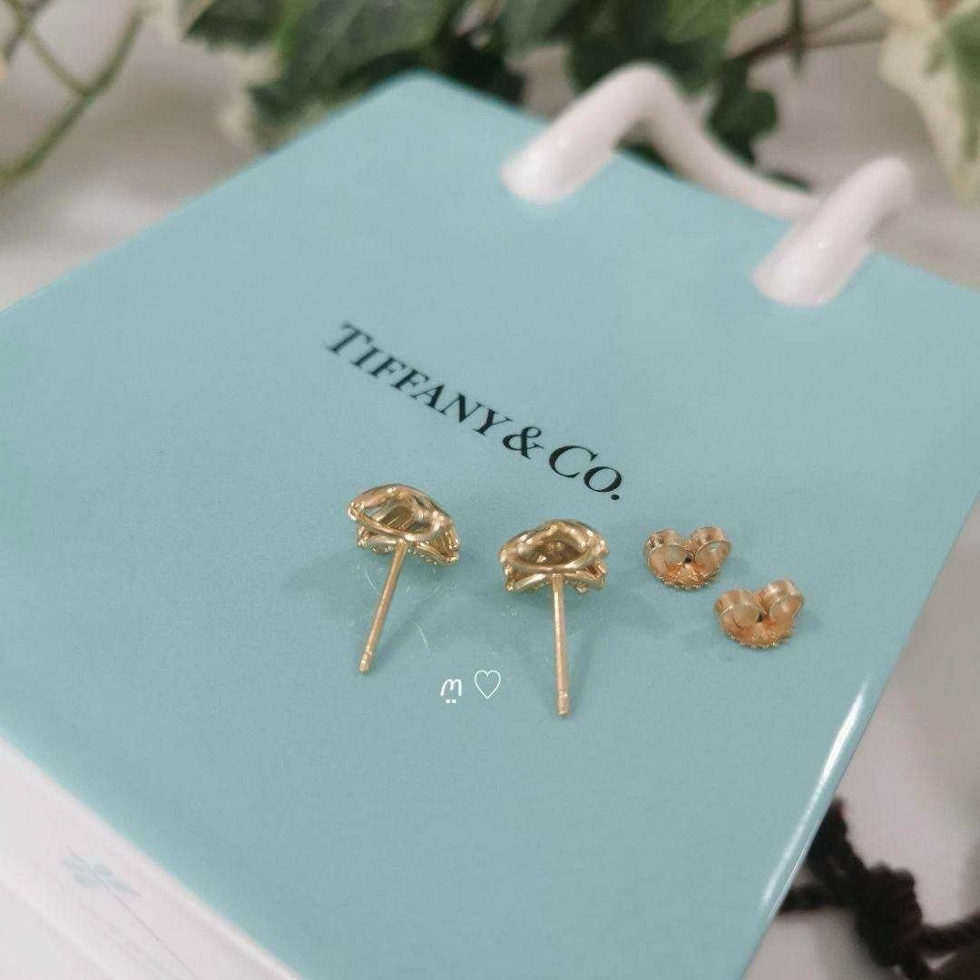 Tiffany & Co.(ティファニー)のティファニー　シグネチャーピアス　k18イエローゴールド　クロスステッチ レディースのアクセサリー(ピアス)の商品写真