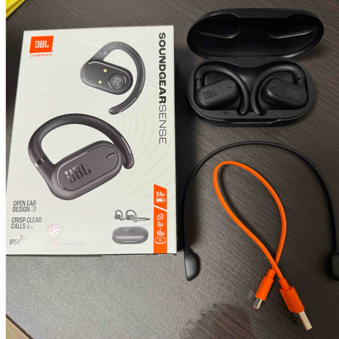 JBS(ジェイビーエス)のJBL SOUNDGEAR SENSE スマホ/家電/カメラのオーディオ機器(ヘッドフォン/イヤフォン)の商品写真