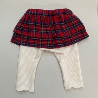 ベベ(BeBe)の赤　e-baby スカート付きレギンスパンツ　70(パンツ)