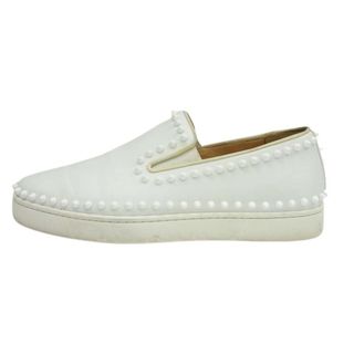 クリスチャンルブタン(Christian Louboutin)のChristian Louboutin クリスチャンルブタン スニーカー 3130444 PIK BOAT FLAT CALF GG スタッズ スパイク レザー スリッポン スニーカー ホワイト系 41【中古】(スニーカー)