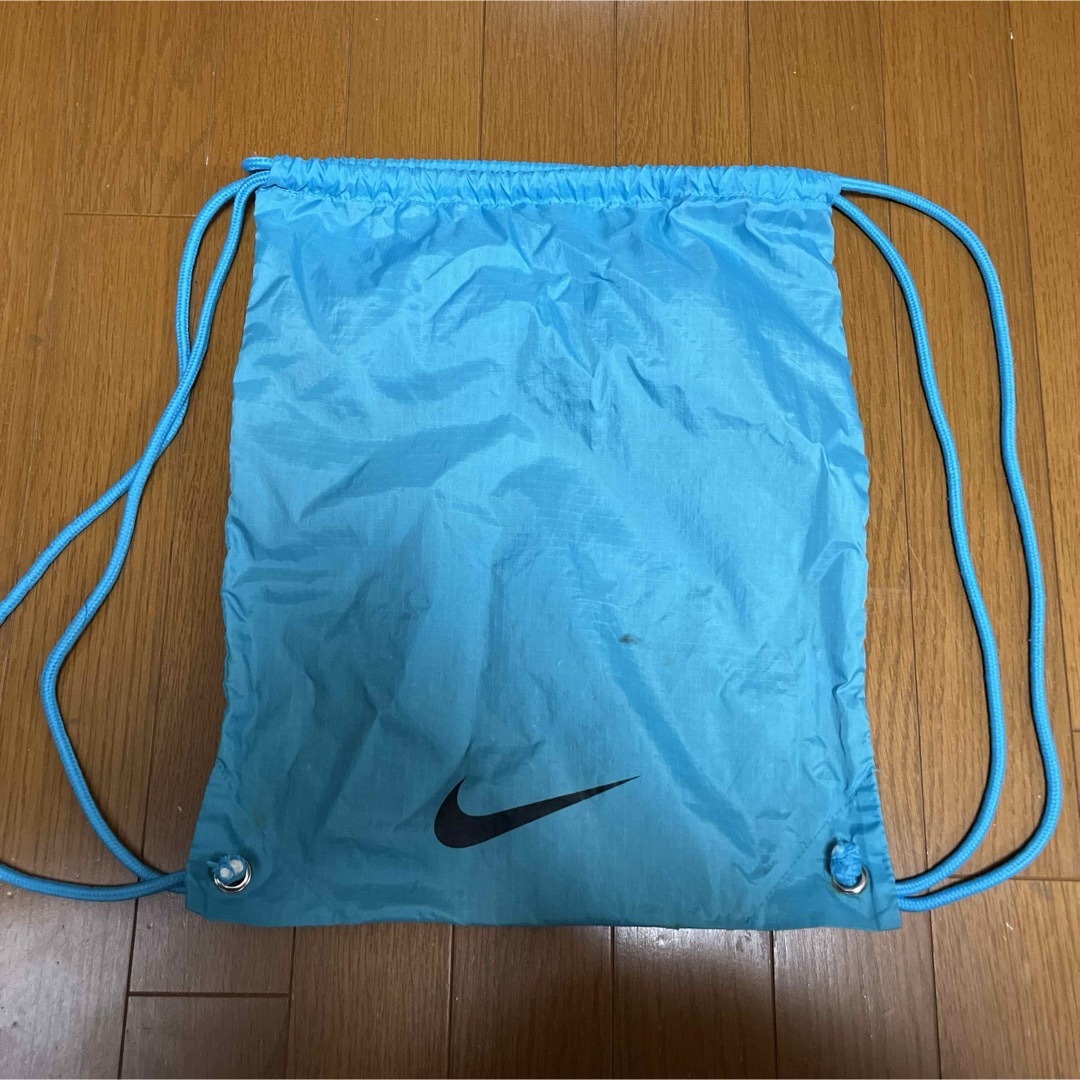 NIKE(ナイキ)のNIKE ナイキ ナップザック シューズケース スポーツ/アウトドアのサッカー/フットサル(その他)の商品写真