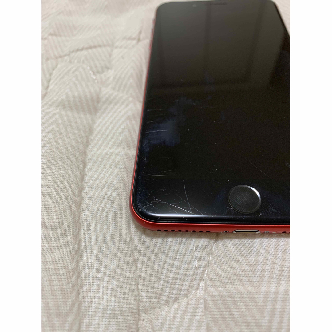 iPhone(アイフォーン)のiPhone 8 Plus プロダクトレッド 64 GB SIMフリー スマホ/家電/カメラのスマートフォン/携帯電話(スマートフォン本体)の商品写真