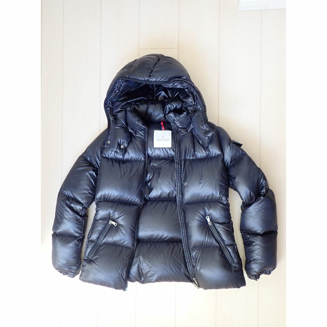 MONCLER(モンクレール)のMONCLER　モンクレール　ダウンジャケット　レディース　黒色ブラック レディースのジャケット/アウター(ダウンジャケット)の商品写真