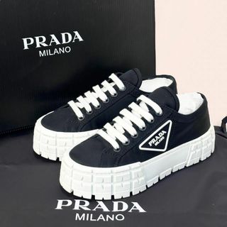 プラダ(PRADA)の美品☆現行品☆プラダ 厚底スニーカー 36/23CM 三角プレート リナイロン(スニーカー)