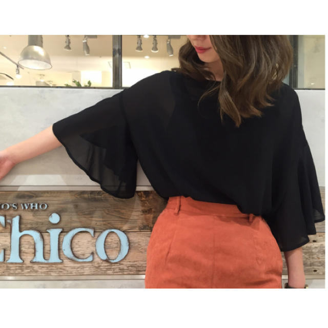 who's who Chico(フーズフーチコ)の新品❁﻿フーズフーチコ バックリボンブラウス レディースのトップス(シャツ/ブラウス(長袖/七分))の商品写真