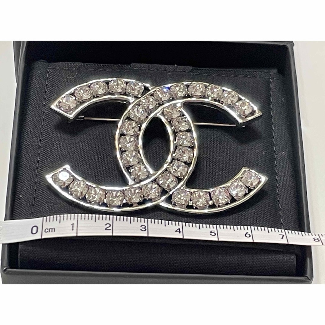 CHANEL シャネル ブローチ シルバー ココマーク 新品 未使用 限定 完売 CHANEL シャネル ブローチ シルバー ココマーク 新品 未使用 限定 完売