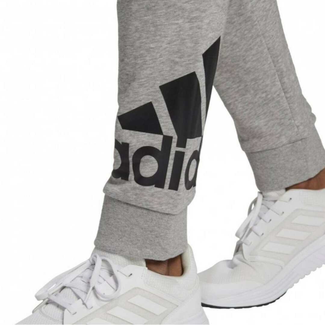 adidas(アディダス)の【メンズXLサイズ】新品　アディダス　スエット　ジョガーパンツ　秋冬　グレー メンズのトップス(スウェット)の商品写真