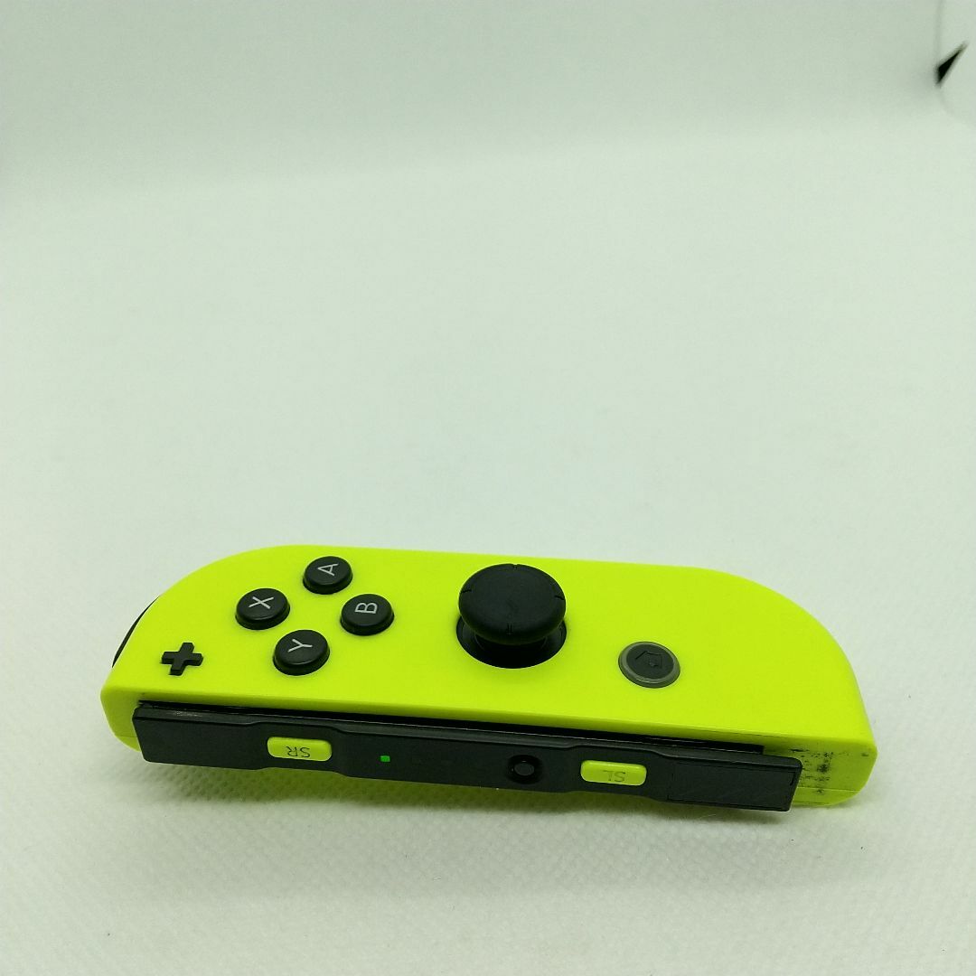 Nintendo Switch(ニンテンドースイッチ)の【大人気】⑨Switch ジョイコン　ネオンイエロー　右のみ(R) 任天堂純正品 エンタメ/ホビーのゲームソフト/ゲーム機本体(家庭用ゲーム機本体)の商品写真