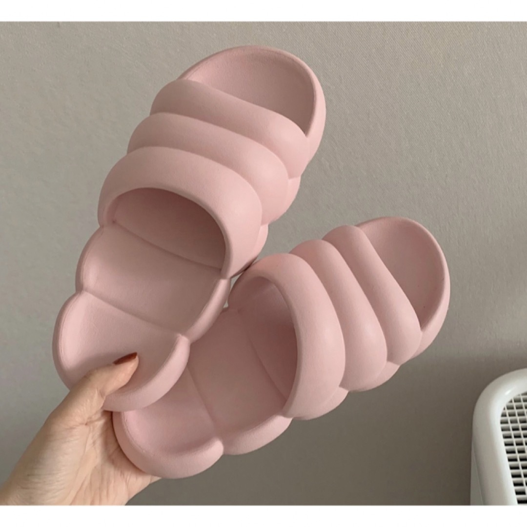 サンダル スリッパ マシュマロレディース 韓国 ピンク レディースの靴/シューズ(サンダル)の商品写真