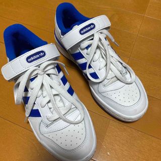 アディダス(adidas)のアディダス　スニーカー(スニーカー)