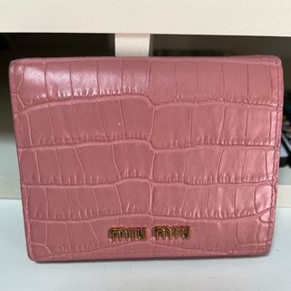 ミュウミュウ(miumiu)のmiumiu 財布 横文字 ピンク 正規品(財布)