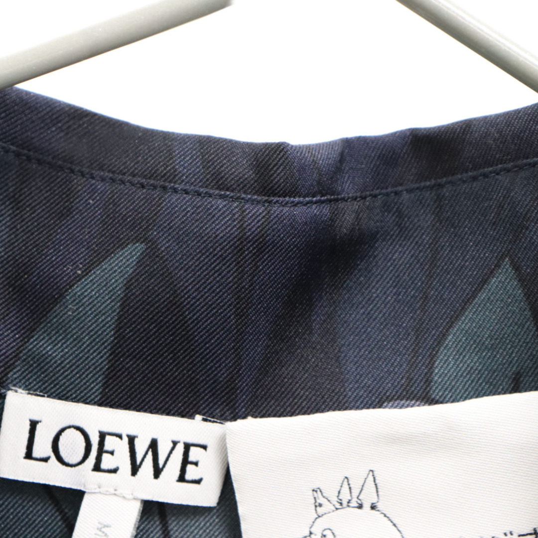 LOEWE(ロエベ)のLOEWE ロエベ 23SS×ハウルの動く城 フェザー パジャマ シルク ブラウス シャツ ネイビー SB44Y06X01 メンズのトップス(シャツ)の商品写真