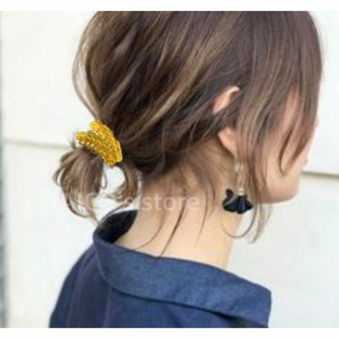 キラキラ　ビーズ　ヘアゴム ブレスレット　シャンパン レディースのヘアアクセサリー(ヘアゴム/シュシュ)の商品写真