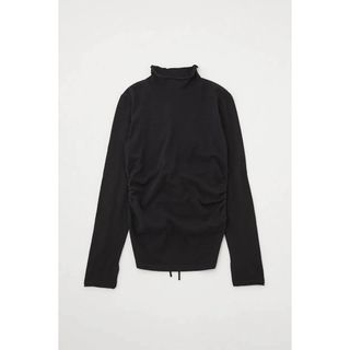 マウジー(moussy)のBACK OPEN TUCK トップス　エムアンダバー(ニット/セーター)